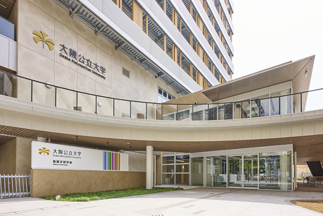 写真：学舎エントランス