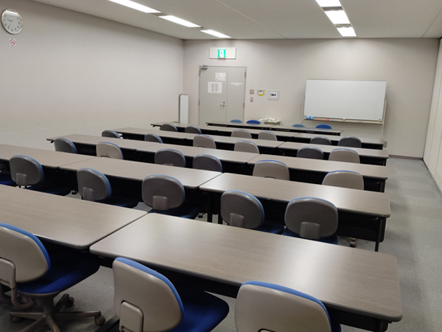 写真：会議室内部