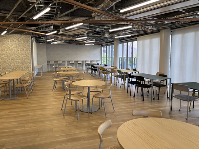 写真：多目的スペース内部