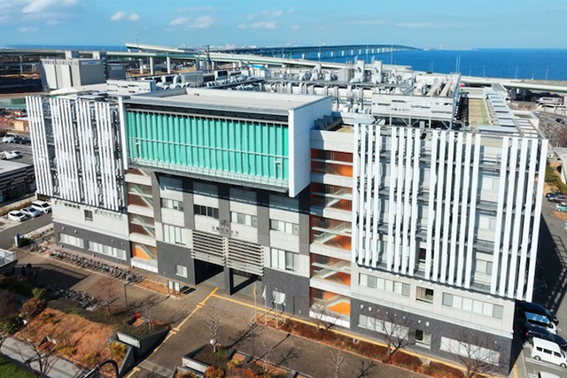 写真：学舎外観
