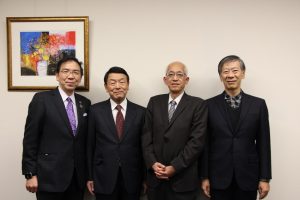関西大学様が西澤理事長を表敬訪問されました